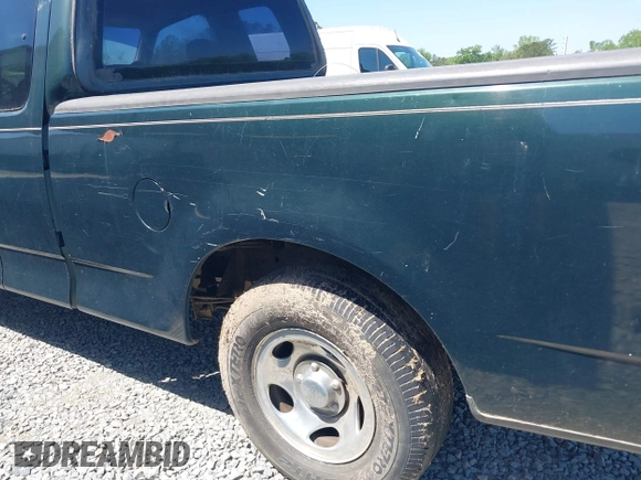 2004 Ford F-150 Heritage XL with VIN 2FTRX17274CA85417, listed as a IAAI auction lot 41985832 with 1 mi miles. Bid and sale history available at carsss.com. Image 6.