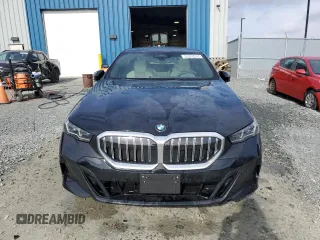 2025 BMW 5 Series 530i xDrive with VIN WBA53FJ0XSCT48465, listed as a Copart auction lot 49490485 with 648 mi miles and Clean Title. Bid and sale history available at carsss.com. Image 5.