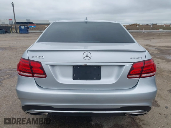 2016 Mercedes-Benz E 350 Luxury z VIN WDDHF8JB5GB217208, wystawiony jako IAAI lot #42200673 z przebiegiem 132 802 mil mil oraz . Historia ofert i sprzedaży dostępna na DreamBid. Obrazek 16.