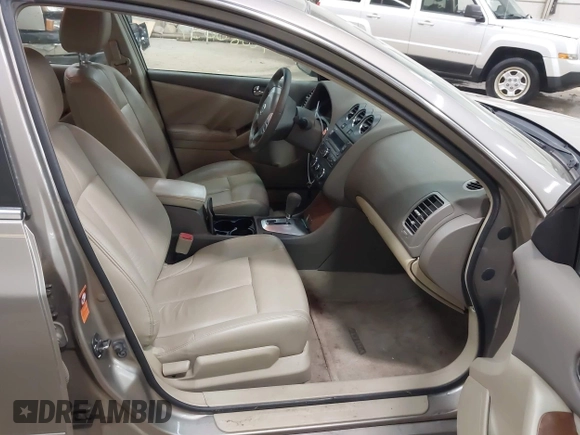 2007 Nissan Altima 2.5 with VIN 1N4AL21E17N496950, listed as a IAAI auction lot 42080037 with 0 mi miles. Bid and sale history available at carsss.com. Image 5.