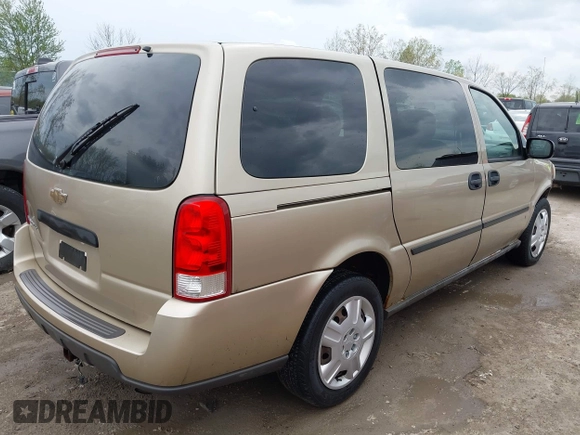 2006 Chevrolet Uplander LS Fleet with VIN 1GNDV23L96D178759, listed as a IAAI auction lot 42129985 with 134,612 mi miles. Bid and sale history available at carsss.com. Image 4.