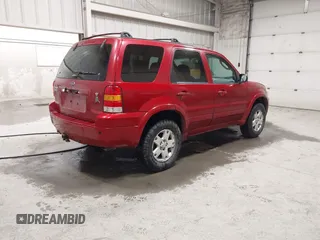 2006 Ford Escape Limited z VIN 1FMCU94186KB89062, wystawiony jako IAAI lot #42153068 z przebiegiem 203 221 mil mil oraz . Historia ofert i sprzedaży dostępna na DreamBid. Obrazek 4.