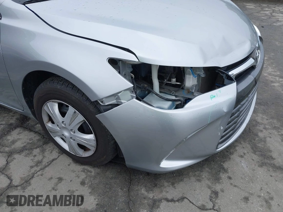 2015 Toyota Camry XLE with VIN 4T4BF1FK6FR475340, listed as a IAAI auction lot 41953834 with 104,041 mi miles. Bid and sale history available at carsss.com. Image 18.