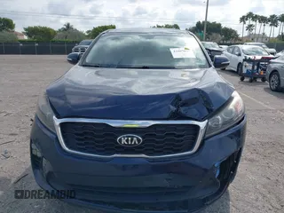 2019 Kia Sorento LX V6 with VIN 5XYPG4A57KG490476, listed as a IAAI auction lot 41867031 with 122,606 mi miles. Bid and sale history available at carsss.com. Image 12.