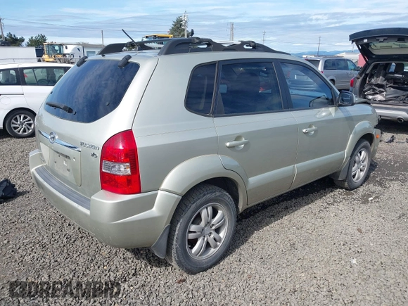 2006 Hyundai Tucson GLS with VIN KM8JN12D26U341568, listed as a IAAI auction lot 41977115 with 155,682 mi miles. Bid and sale history available at carsss.com. Image 4.