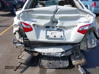 2016 Nissan Altima 2.5 S with VIN 1N4AL3AP8GN351217, listed as a IAAI auction lot 41933443 with 100,523 mi miles. Bid and sale history available at carsss.com. Image 17.