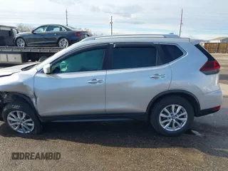 2020 Nissan Rogue SV with VIN KNMAT2MT4LP535422, listed as a IAAI auction lot 41068927 with 190,525 mi miles and . Bid and sale history available at DreamBid. Image 14.