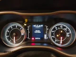 2017 Jeep Cherokee Latitude с VIN 1C4PJMCB2HW545464, выставлен на аукционе IAAI как лот 42043512 с пробегом 134 473 миль миль и . История ставок и продаж доступна на DreamBid. Изображение 7.