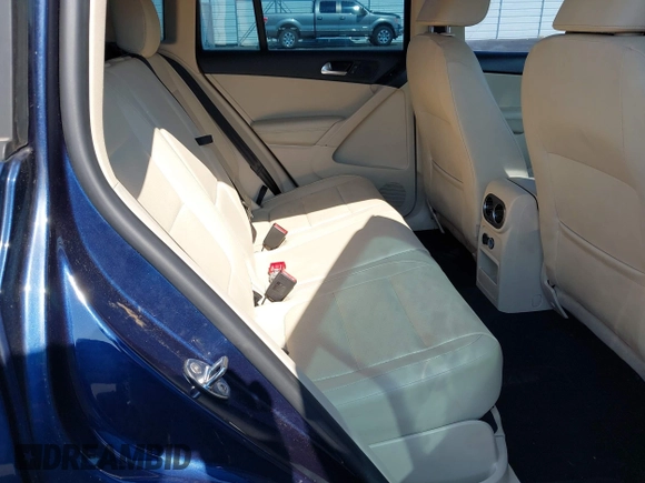 2012 Volkswagen Tiguan SE с VIN WVGAV7AX2CW582223, выставлен на аукционе IAAI как лот 42681171 с пробегом 129 117 миль миль и . История ставок и продаж доступна на DreamBid. Изображение 8.