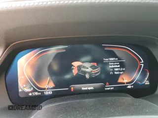 2023 BMW X6 xDrive40i z VIN 5UXCY6C02P9P43834, wystawiony jako Copart lot #85347614 z przebiegiem 16 921 mil mil oraz Szkoda całkowita • Salvage title. Historia ofert i sprzedaży dostępna na DreamBid. Obrazek 9.
