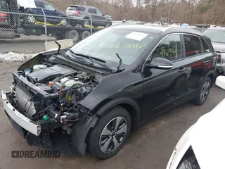 2017 Kia Niro Touring Launch Edition with VIN KNDCC3LC0H5069071, listed as a IAAI auction lot 41673947 with 148,168 mi miles. Bid and sale history available at carsss.com. Image 18.
