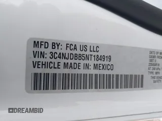 2022 Jeep Compass Latitude with VIN 3C4NJDBB5NT184919, listed as a IAAI auction lot 41044815 with 17,654 mi miles and . Bid and sale history available at DreamBid. Image 9.
