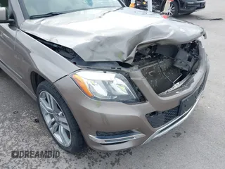 2014 Mercedes-Benz GLK 350 with VIN WDCGG5HB0EG326077, listed as a IAAI auction lot 42041401 with 122,087 mi miles and . Bid and sale history available at DreamBid. Image 18.