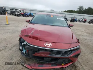 2024 Hyundai Elantra SEL z VIN KMHLS4DG2RU810043, wystawiony jako Copart lot #79940984 z przebiegiem 727 mil mil oraz Szkoda całkowita • Salvage title. Historia ofert i sprzedaży dostępna na DreamBid. Obrazek 5.