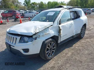 2016 Jeep Compass High Altitude z VIN 1C4NJDEB7GD657935, wystawiony jako IAAI lot #42216172 z przebiegiem 131 137 mil mil oraz . Historia ofert i sprzedaży dostępna na DreamBid. Obrazek 6.