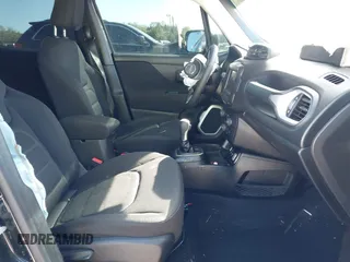2018 Jeep Renegade Latitude z VIN ZACCJABB0JPH84416, wystawiony jako IAAI lot #41589445 z przebiegiem 101 001 mil mil oraz . Historia ofert i sprzedaży dostępna na DreamBid. Obrazek 5.