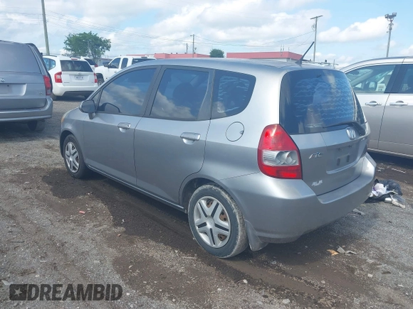 2007 Honda Fit с VIN JHMGD38407S026705, выставлен на аукционе IAAI как лот 42558173 с пробегом 194 567 миль миль и . История ставок и продаж доступна на DreamBid. Изображение 3.