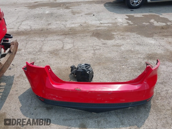 2013 Ford Focus SE z VIN 1FADP3F25DL314809, wystawiony jako IAAI lot #42399393 z przebiegiem 159 394 mil mil oraz . Historia ofert i sprzedaży dostępna na DreamBid. Obrazek 12.