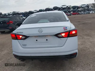 2024 Nissan Altima 2.5 SR with VIN 1N4BL4CV1RN320660, listed as a IAAI auction lot 41875580 with 26,230 mi miles. Bid and sale history available at carsss.com. Image 17.