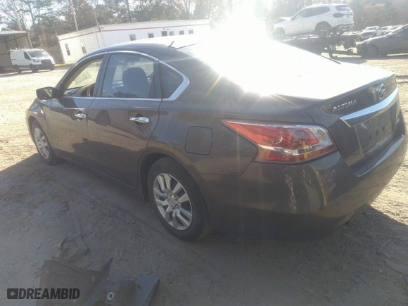 2013 Nissan Altima 2.5 SL with VIN 1N4AL3AP8DC164504, listed as a IAAI auction lot 40949799 with 222,325 mi miles. Bid and sale history available at carsss.com. Image 3.