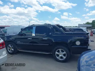 2013 Chevrolet Avalanche LT with VIN 3GNMCFE05DG269088, listed as a IAAI auction lot 42620729 with 177,810 mi miles and . Bid and sale history available at DreamBid. Image 14.
