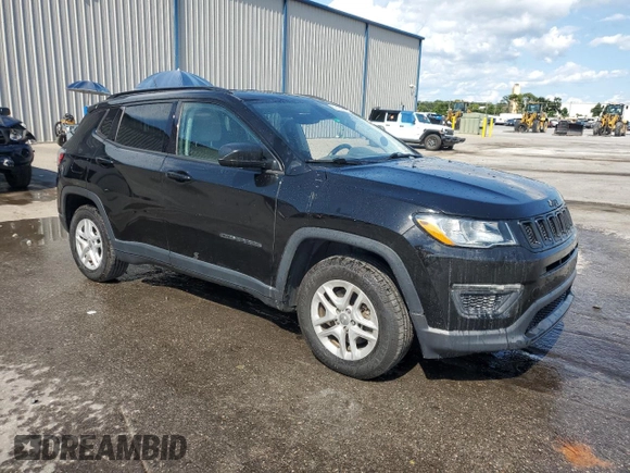 2018 Jeep Compass Sport z VIN 3C4NJCAB5JT411256, wystawiony jako Copart lot #59189885 z przebiegiem 110 634 mil mil oraz Szkoda całkowita • Salvage title. Historia ofert i sprzedaży dostępna na DreamBid. Obrazek 4.