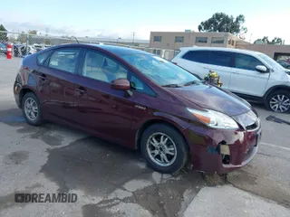 2011 Toyota Prius I with VIN JTDKN3DU9B0253166, listed as a IAAI auction lot 41893424 with 82,705 mi miles. Bid and sale history available at carsss.com. Image 1.