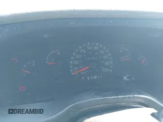 1999 Ford Econoline Passenger XL с VIN 1FBSS31S6XHB77883, выставлен на аукционе IAAI как лот 42259053 с пробегом 142 033 миль миль и . История ставок и продаж доступна на DreamBid. Изображение 7.