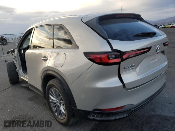 2024 Mazda CX-90 Preferred z VIN JM3KKBHD5R1170486, wystawiony jako Copart lot #43056155 z przebiegiem 5 969 mil mil oraz Szkoda całkowita • Salvage title. Historia ofert i sprzedaży dostępna na DreamBid. Obrazek 2.