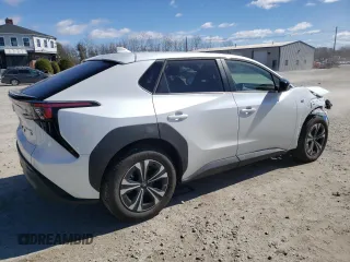 2023 Subaru Solterra Premium с VIN JTMABABA3PA022914, выставлен на аукционе Copart как лот 46763344 с пробегом 851 миль миль и . История ставок и продаж доступна на DreamBid. Изображение 3.