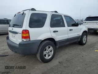 2005 Ford Escape Hybrid with VIN 1FMYU96H95KD42756, listed as a Copart auction lot 82042384 with 88,076 mi miles and Clean Title. Bid and sale history available at carsss.com. Image 3.