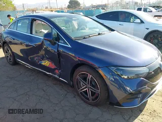 2024 Mercedes-Benz EQE 350+ z VIN W1KEG2BB3RF059619, wystawiony jako IAAI lot #41865785 z przebiegiem 790 mil mil oraz . Historia ofert i sprzedaży dostępna na DreamBid. Obrazek 6.