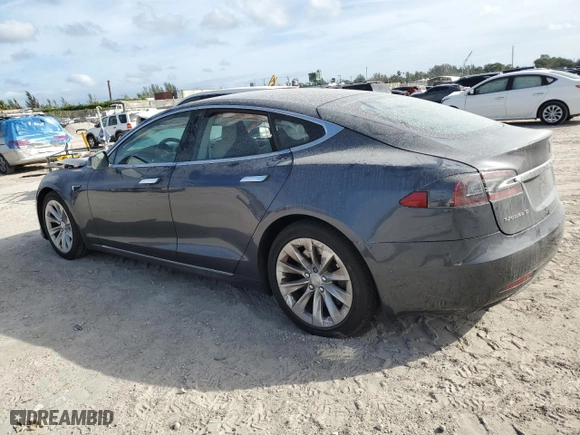 2017 Tesla Model S 100D with VIN 5YJSA1E22HF188426, listed as a Copart auction lot 39728584 with 584 mi miles and Salvage Title. Bid and sale history available at carsss.com. Image 2.