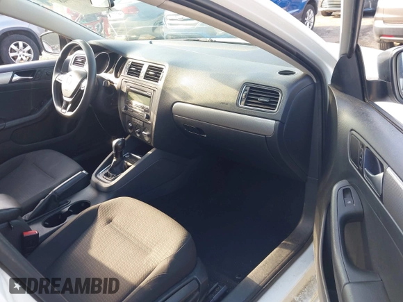 2015 Volkswagen Jetta SE with VIN 3VWD17AJ6FM321669, listed as a IAAI auction lot 42447948 with 143,796 mi miles and . Bid and sale history available at DreamBid. Image 5.