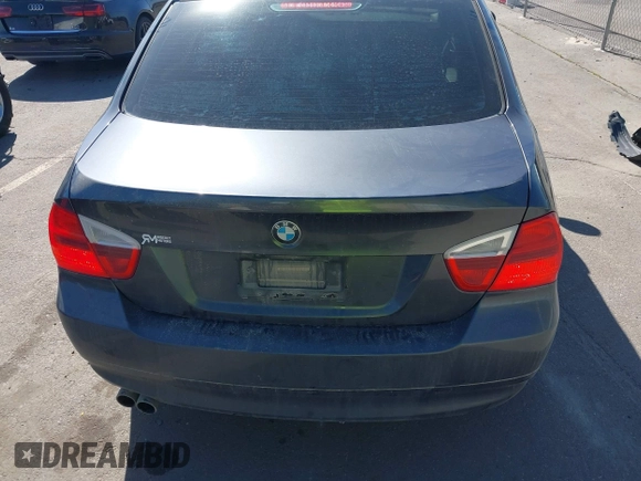 2007 BMW 3 Series 328i z VIN WBAVA33567PV64455, wystawiony jako IAAI lot #42029283 z przebiegiem 156 659 mil mil oraz . Historia ofert i sprzedaży dostępna na DreamBid. Obrazek 17.