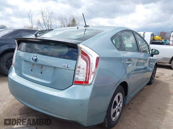 2013 Toyota Prius One with VIN JTDKN3DU2D1725401, listed as a IAAI auction lot 42066366 with 113,761 mi miles. Bid and sale history available at carsss.com. Image 4.