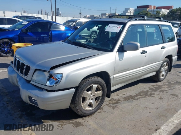 2001 Subaru Forester S w/Premium Pkg with VIN JF1SF65681H710151, listed as a IAAI auction lot 41735945 with 120,917 mi miles. Bid and sale history available at carsss.com. Image 2.