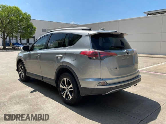 2018 Toyota RAV4 XLE with VIN 2T3WFREV8JW496356, listed as a Copart auction lot 51367765 with 71,049 mi miles and Clean Title. Bid and sale history available at DreamBid. Image 3.
