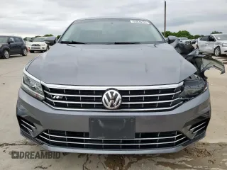 2018 Volkswagen Passat S z VIN 1VWAA7A30JC019776, wystawiony jako Copart lot #55830785 z przebiegiem 75 308 mil mil oraz Szkoda całkowita • Salvage title. Historia ofert i sprzedaży dostępna na DreamBid. Obrazek 5.