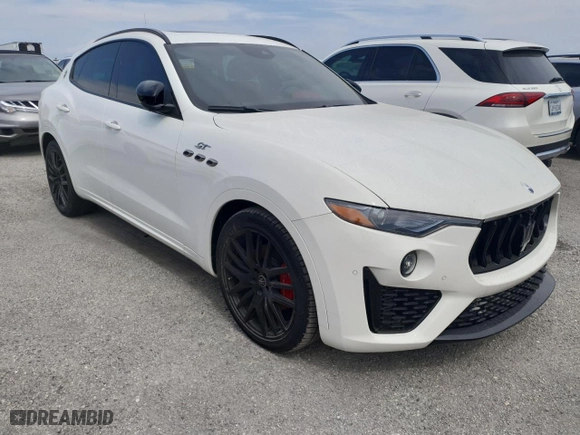 2022 Maserati Levante GT with VIN ZN661XUA2NX396142, listed as a Copart auction lot 74975334 with 0 mi miles and Salvage Title. Bid and sale history available at carsss.com. Image 4.