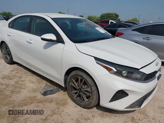 2023 Kia Forte LXS z VIN 3KPF24AD2PE637132, wystawiony jako IAAI lot #41944497 z przebiegiem Nie podano mil oraz . Historia ofert i sprzedaży dostępna na DreamBid. Obrazek 1.