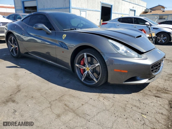 2014 Ferrari California with VIN ZFF65TJA4E0202028, listed as a Copart auction lot 72888484 with 25,769 mi miles and Salvage Title. Bid and sale history available at carsss.com. Image 4.