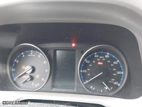 2017 Toyota RAV4 XLE with VIN JTMRFREV8HJ117393, listed as a IAAI auction lot 41676036 with 176,027 mi miles. Bid and sale history available at carsss.com. Image 7.