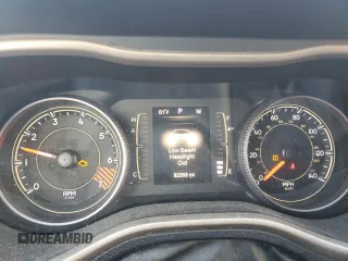 2015 Jeep Cherokee Latitude с VIN 1C4PJMCB2FW734628, выставлен на аукционе Copart как лот 57585295 с пробегом 82 268 миль миль и Списание • Salvage title. История ставок и продаж доступна на DreamBid. Изображение 9.