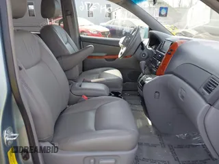 2006 Toyota Sienna XLE with VIN 5TDZA22C66S427793, listed as a IAAI auction lot 41804276 with 118,718 mi miles. Bid and sale history available at carsss.com. Image 5.
