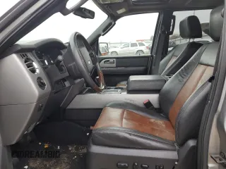 2008 Ford Expedition Limited z VIN 1FMFU20528LA86410, wystawiony jako Copart lot #43945485 z przebiegiem Nie podano mil oraz Szkody całkowita. Historia ofert i sprzedaży dostępna na DreamBid. Obrazek 7.