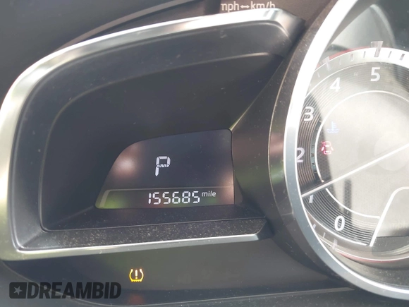 2016 Mazda 3 S Grand Touring z VIN JM1BM1N37G1287136, wystawiony jako IAAI lot #42171368 z przebiegiem 155 685 mil mil oraz . Historia ofert i sprzedaży dostępna na DreamBid. Obrazek 7.
