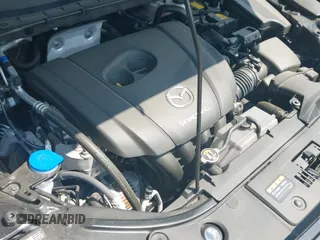 2025 Mazda CX-5 S Select z VIN JM3KFBBL8S0542161, wystawiony jako IAAI lot #42784177 z przebiegiem 8 360 mil mil oraz . Historia ofert i sprzedaży dostępna na DreamBid. Obrazek 20.