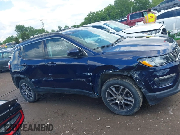 2018 Jeep Compass Latitude z VIN 3C4NJDBB5JT456685, wystawiony jako IAAI lot #42356294 z przebiegiem 130 130 mil mil oraz . Historia ofert i sprzedaży dostępna na DreamBid. Obrazek 13.