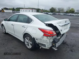 2013 Nissan Altima S with VIN 1N4AL3APXDC913643, listed as a IAAI auction lot 41977231 with 95,170 mi miles and . Bid and sale history available at DreamBid. Image 3.